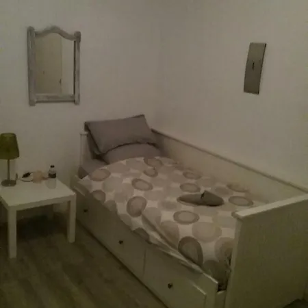 Private Tiny House 1,3km From Center & Beach